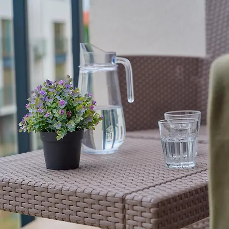 Διαμέρισμα Stylish Na Grobli With Balcony By Renters *