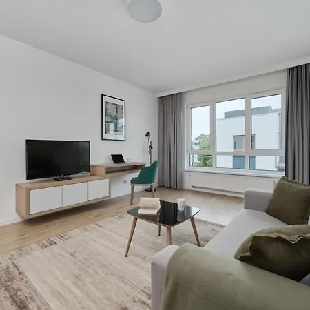Stylish Na Grobli With Balcony By Renters 브로츠와프