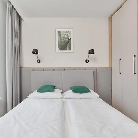 Stylish Na Grobli With Balcony By Renters Wrocław